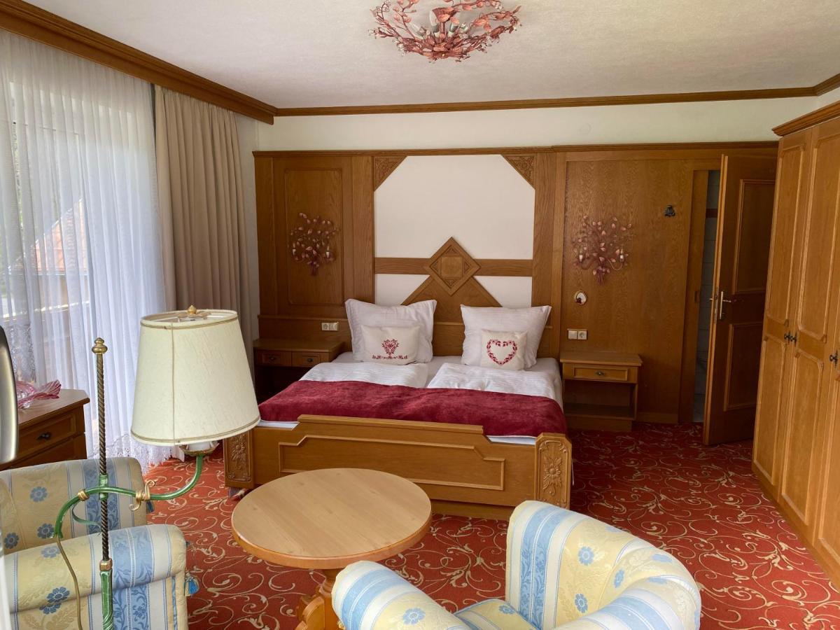 Gaestehaus Huber Holzgau Exteriör bild